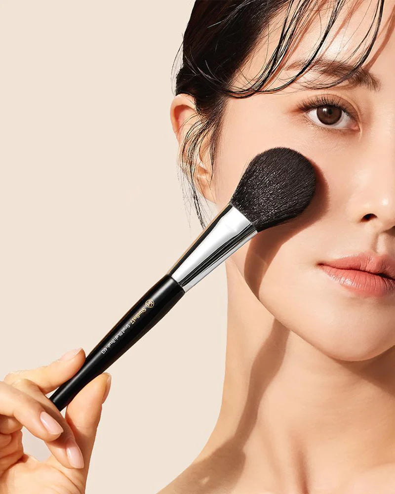 STUDIO17 SMALL BLUSH BRUSH 463